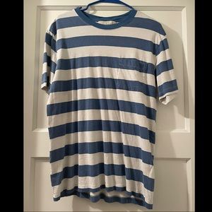 Striped men’s tee with pocket